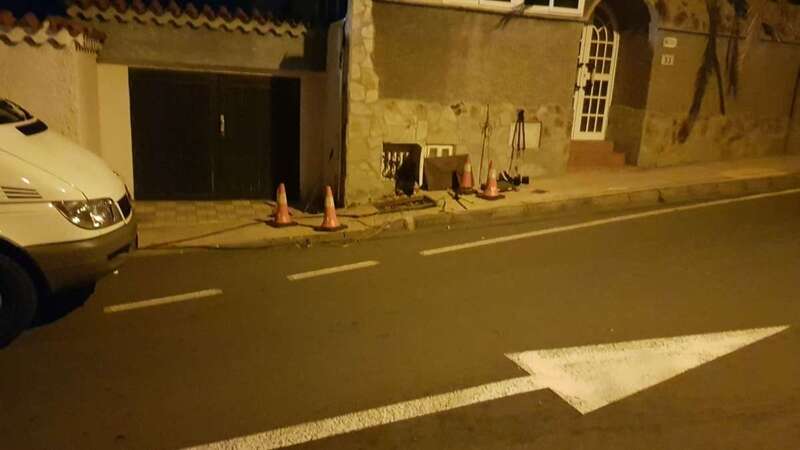 Imagen de trabajos recientes en la red eléctrica de Playa del Hombre acometidos por Endesa (Foto TA)